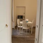 Al Corso ゲストハウス